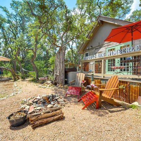 Snuggle Inn Wimberley Cabin With Fire Pit And Deck Bagian luar foto