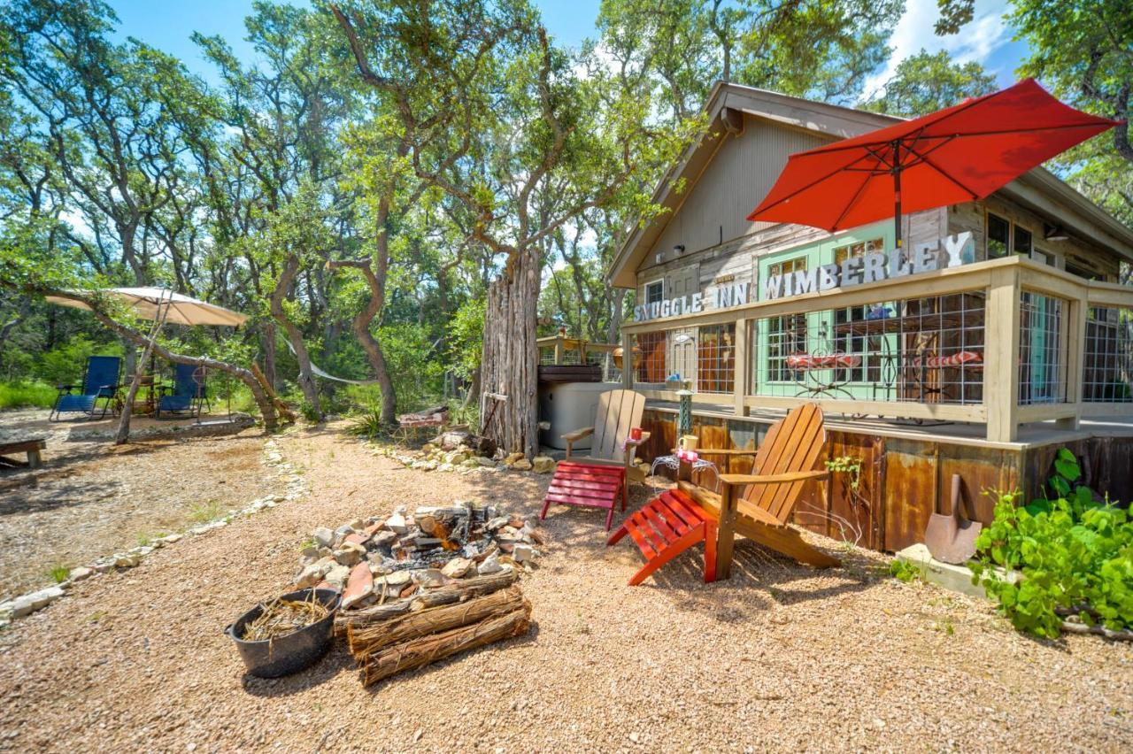 Snuggle Inn Wimberley Cabin With Fire Pit And Deck Bagian luar foto