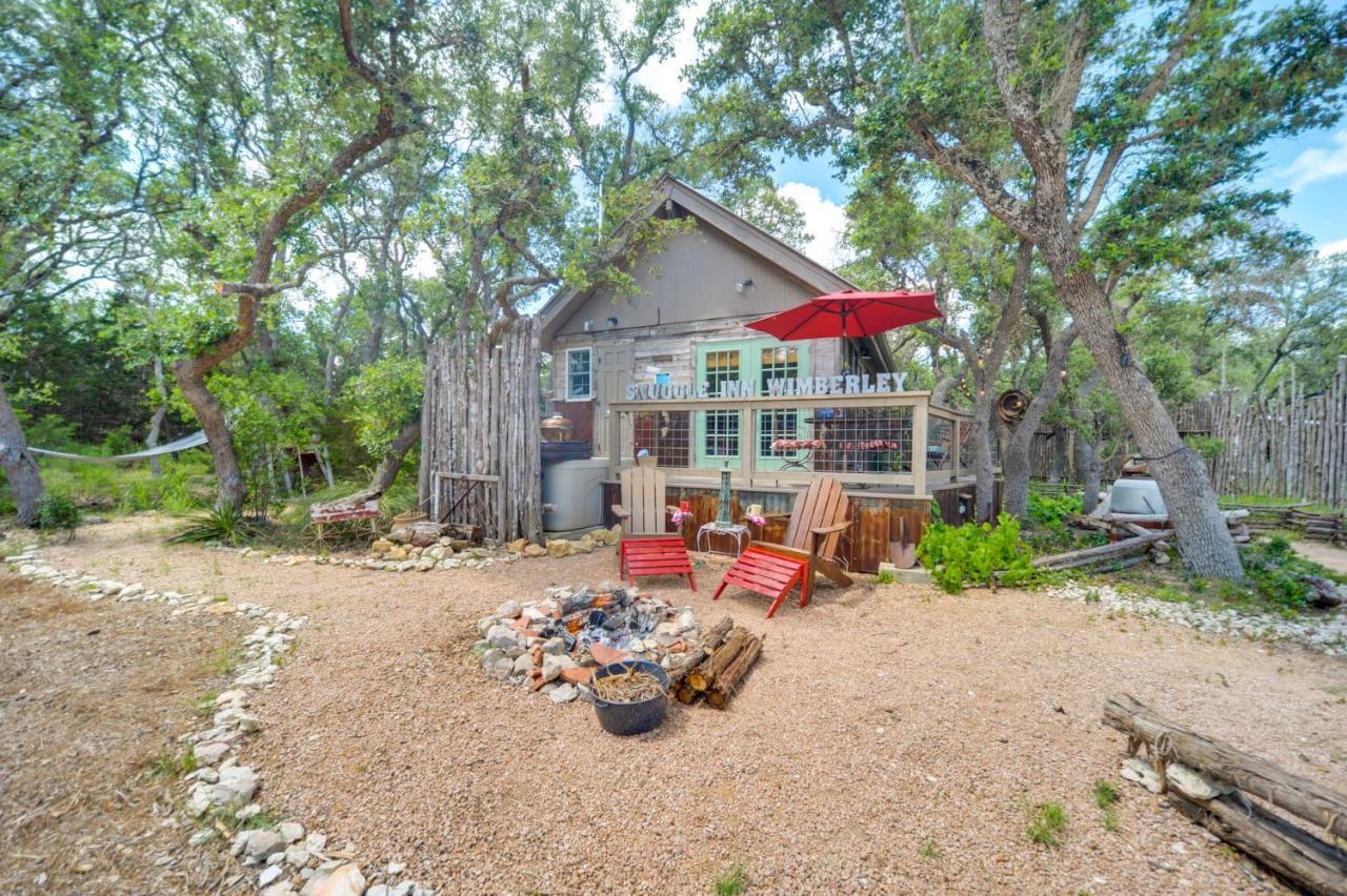 Snuggle Inn Wimberley Cabin With Fire Pit And Deck Bagian luar foto